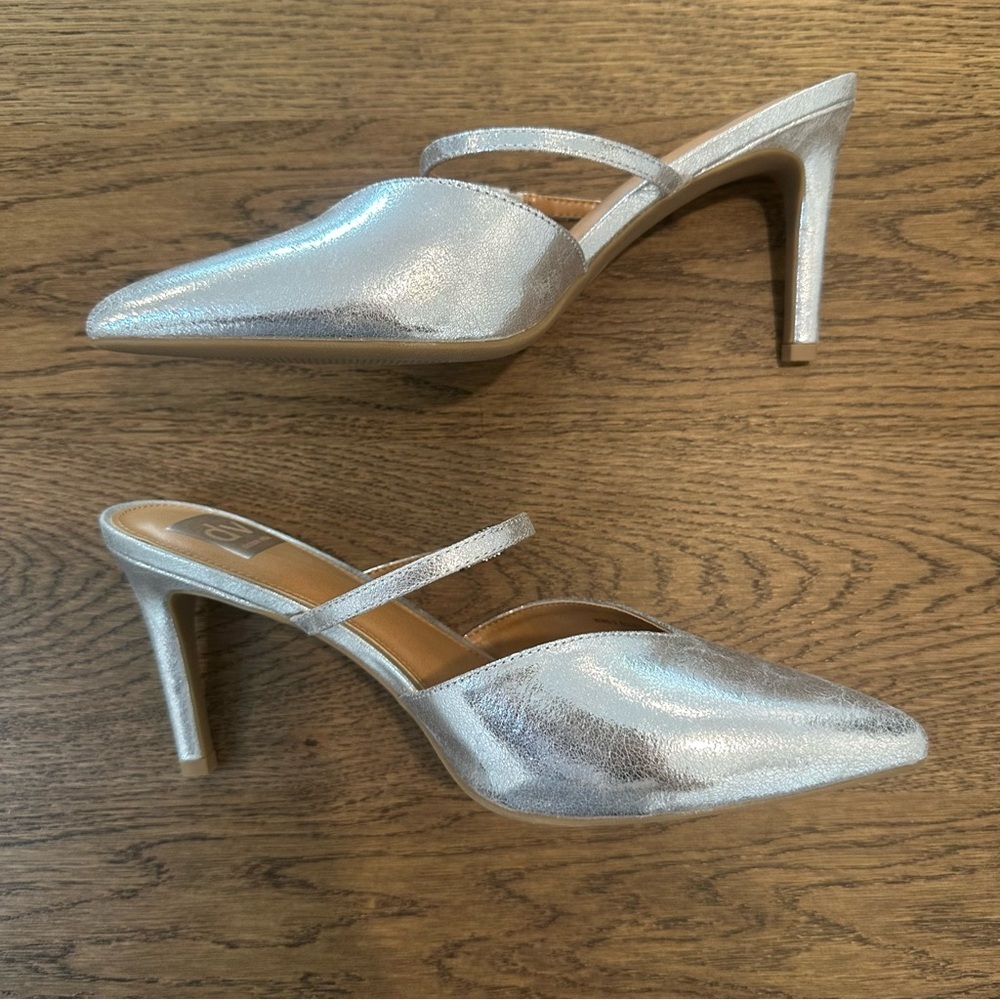 Dolce Vita Elley Silver Closed Toe Pumps Size 9 NWOB